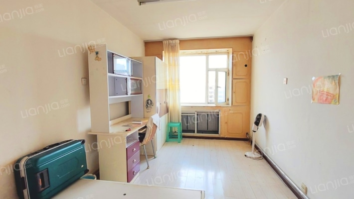 化工设备楼二手房实景图