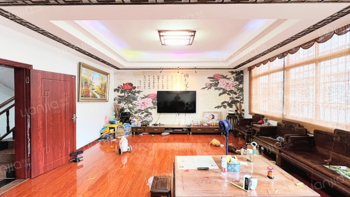 新开泰小区二手房实景图