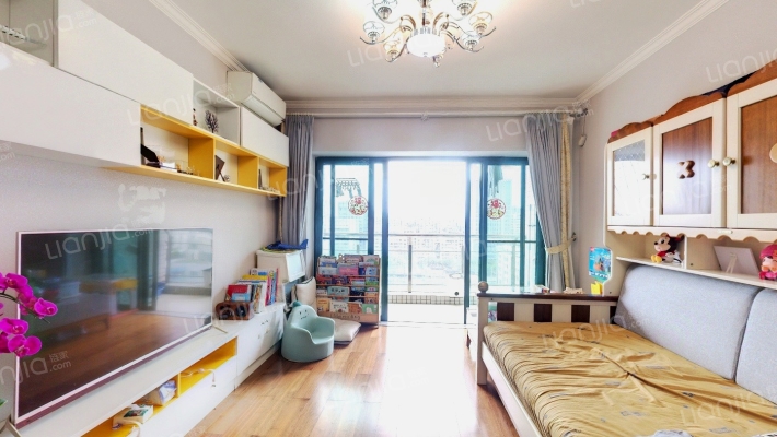 金碧翡翠华庭二手房实景图