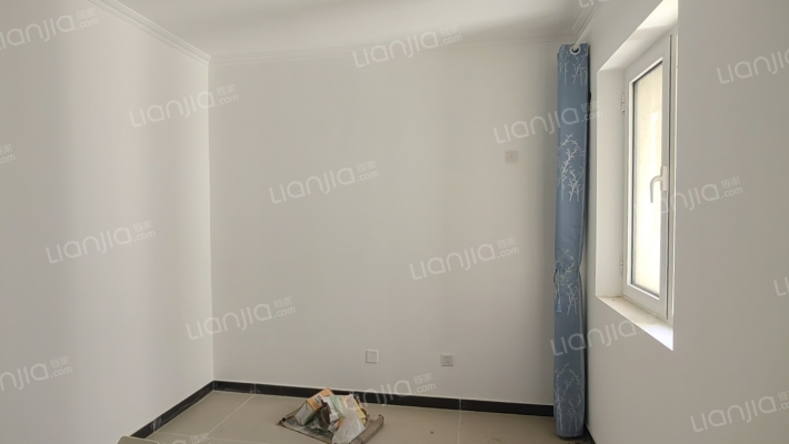 业主换房急售，明厨明卫通透三居，随时看房-卧室B