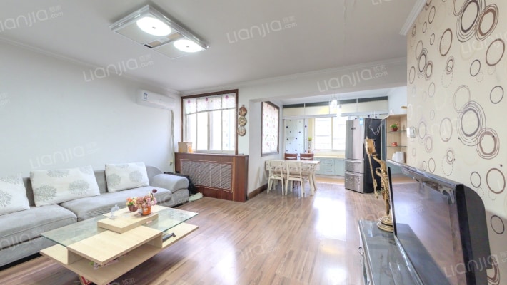 唐岛湾F小区二手房实景图