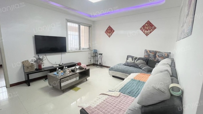 天都嘉园二手房实景图