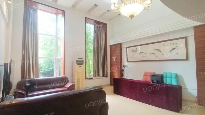 中央花园城市别墅二手房实景图