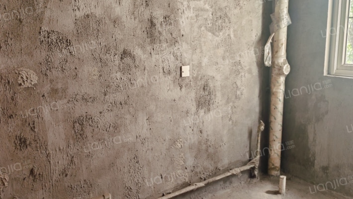 此房满五年  南北通透户型方正  毛坯随意装-卫生间A