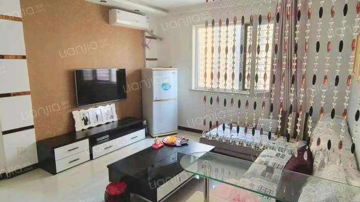 此房，户型好，采光充足，配套设施好，交通便利-客厅