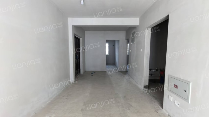 房子格局方正    采光全天   全明格局  南北通透-餐厅