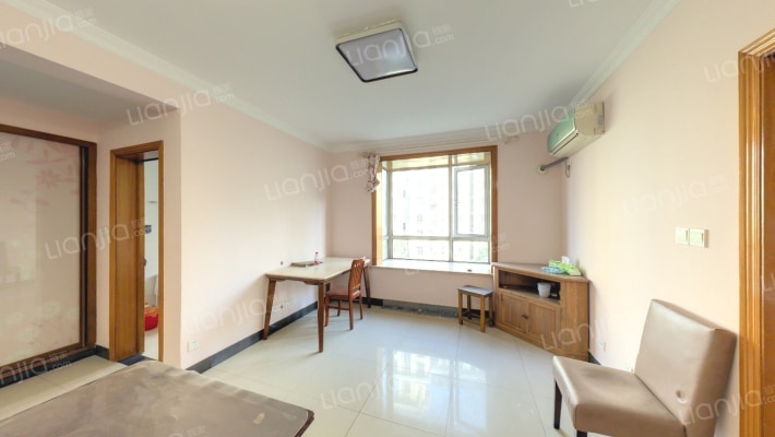 源枫景苑二手房实景图