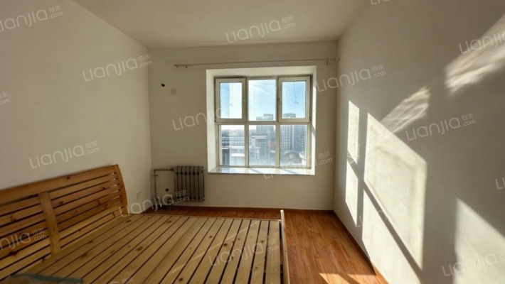 此房房本满五年税费低，采光没有遮挡 集中供暖-卧室B