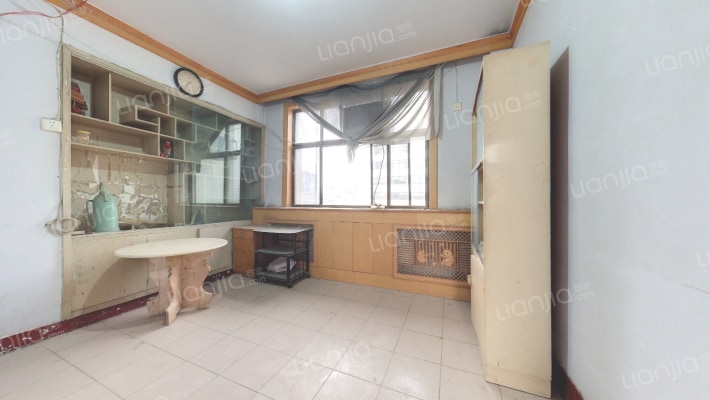 文峰路人行家属院二手房实景图