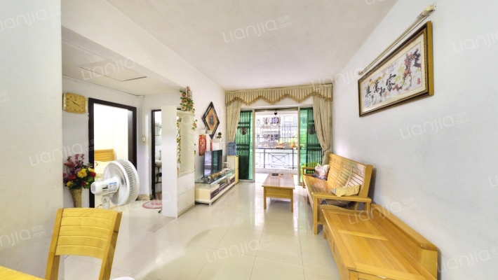 得宝花园二手房实景图