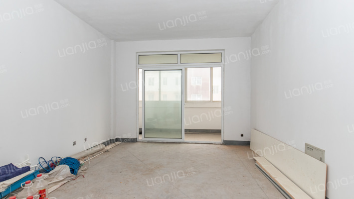 迈村新城二手房实景图