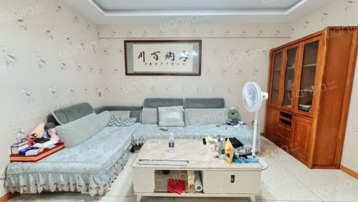 新源佳苑二手房实景图