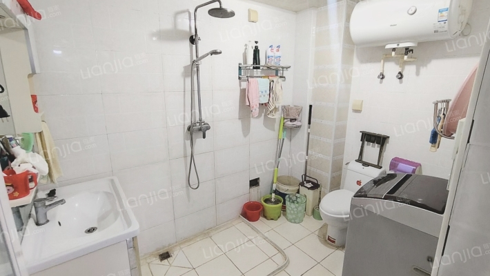 南向格局 楼层好 视野宽阔 适合居住-卫生间