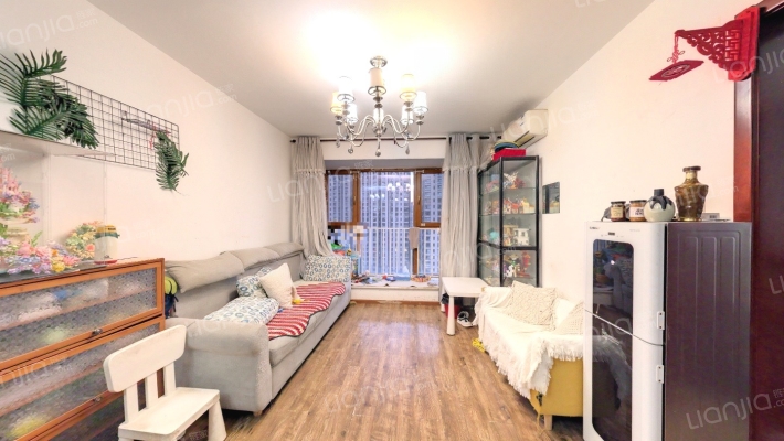 住总万科橙二手房实景图