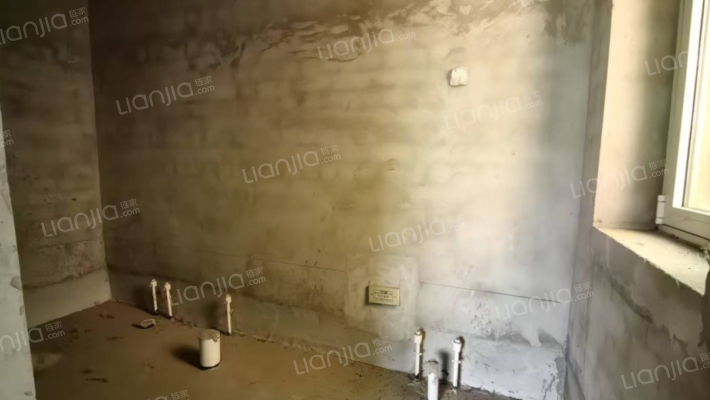 东京都类独栋，大院子，南边户，房本满五，业主靠谱卖-卫生间B