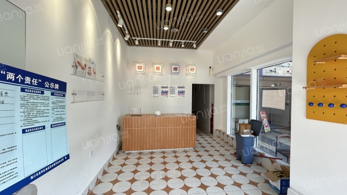 吾悦下沉广场二手房实景图