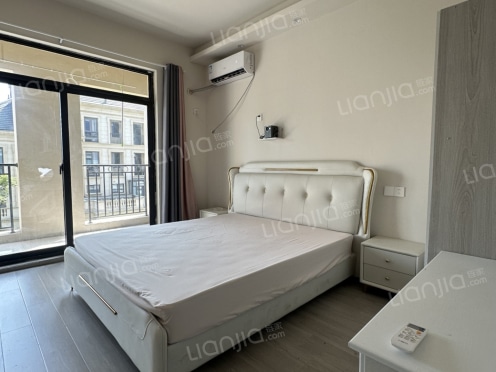 整租·绿城玉兰花园 1室1厅 南