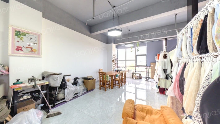 中国轻纺城创意园东区二手房实景图