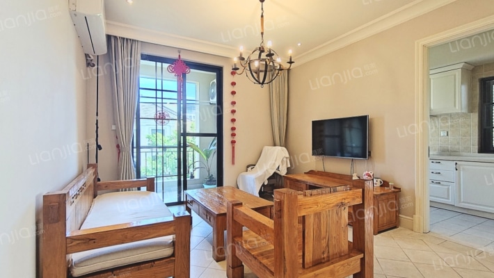 绿城蓝湾小镇·蝶兰轩南区二手房实景图