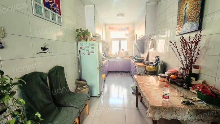 近二康医院，一层，南北通透两居，房本满五唯一。-厨房