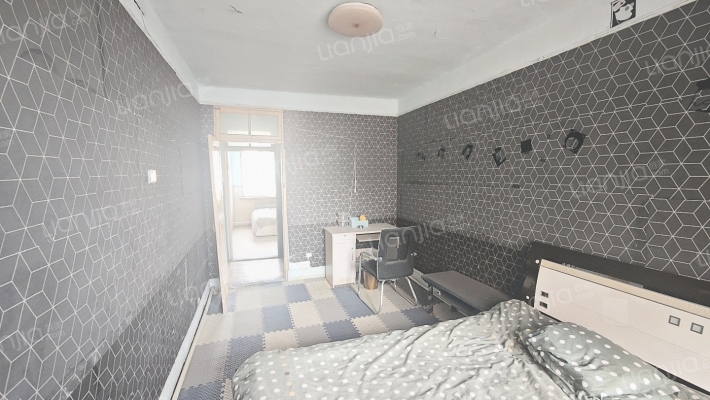 上海路小区土产楼二手房实景图