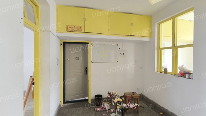 邮政局宿舍二手房实景图