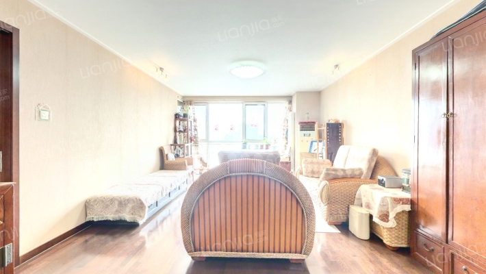 UHN国际村二手房实景图