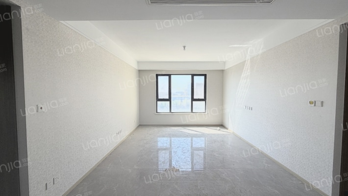 央企小区 精装修 一梯一户 集中供暖 百米楼间距-客厅