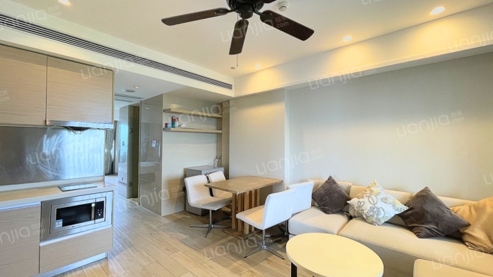 绿城蓝湾小镇·品霞苑二手房实景图