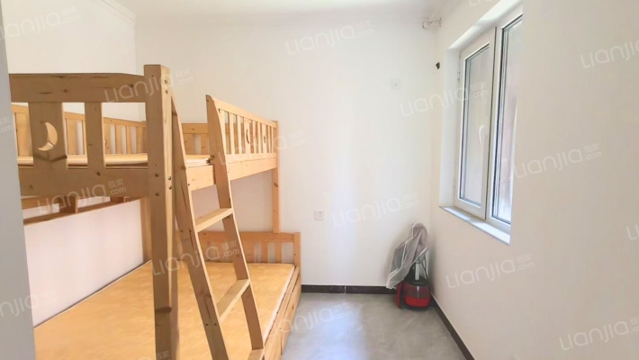 全南向两居，业主诚心出售，可以看房子，北京通勤方便-卧室A