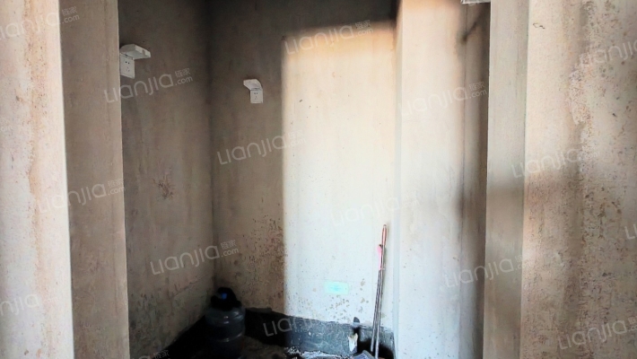 温莎假日二期高层公寓 3室1厅 南 北-卫生间A