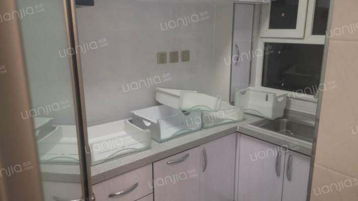 水岸花城，一线河景美宅，标准现房，即买即住-厨房