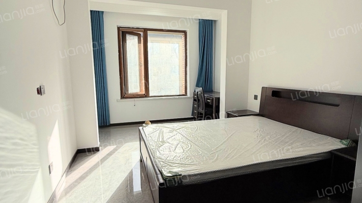 鸿坤理想尔湾 4室2厅 南 北-卧室B