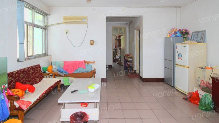 湛南路246号二手房实景图