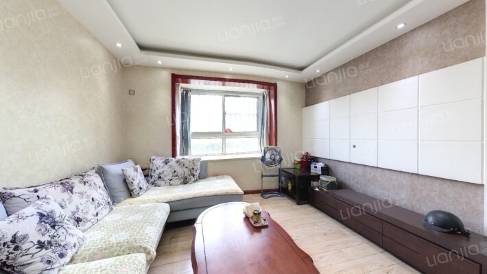 尚景名庭二手房实景图