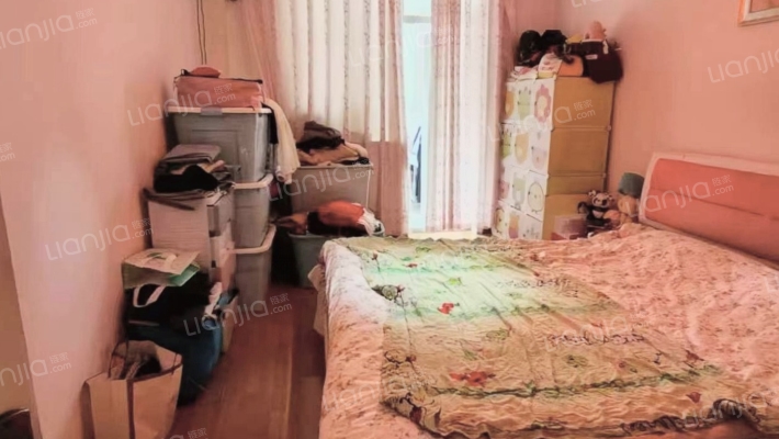 此房在涿州市医院北侧，东大街西侧，小区安静配套齐全-卧室B