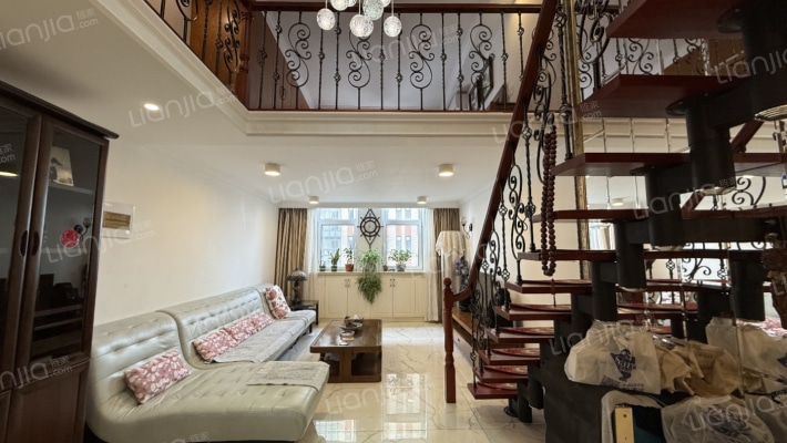 荣域启程二手房实景图