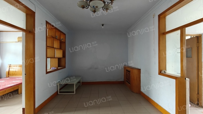 财政局西宿舍院二手房实景图