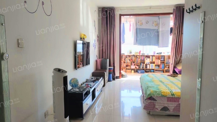 晨巍佳欣C区二手房实景图