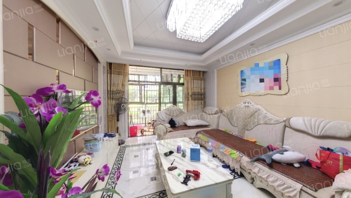 蔚蓝香廷二手房实景图