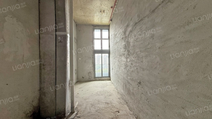 保利天汇二手房实景图