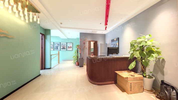 华贸商务楼二手房实景图