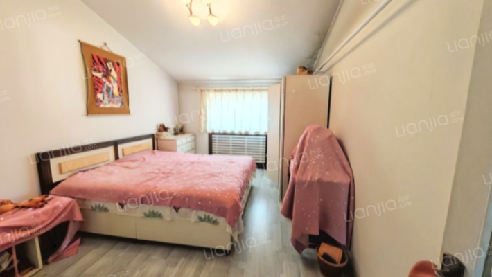 物探社区五越六阁楼，满五唯一，五居双卫，三卧朝阳-卧室A