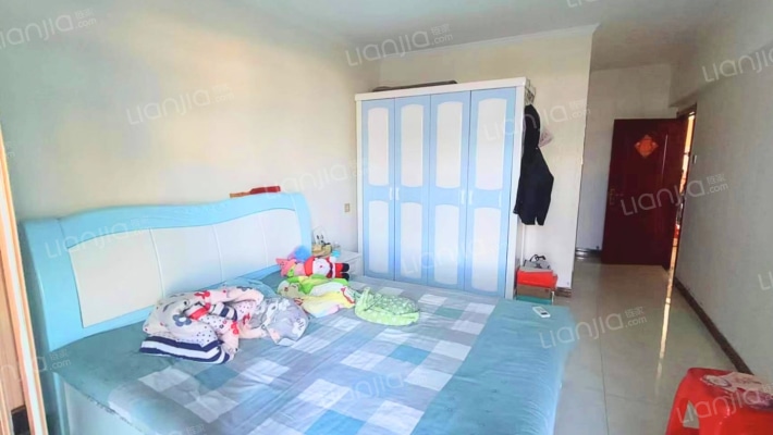 南北通透三居 楼层好 拎包入住 房本满五唯一，税费低-卧室A