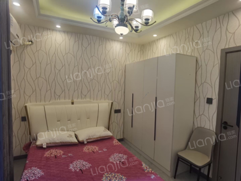 合租·绿地上海枫林公馆 6居室 东南卧