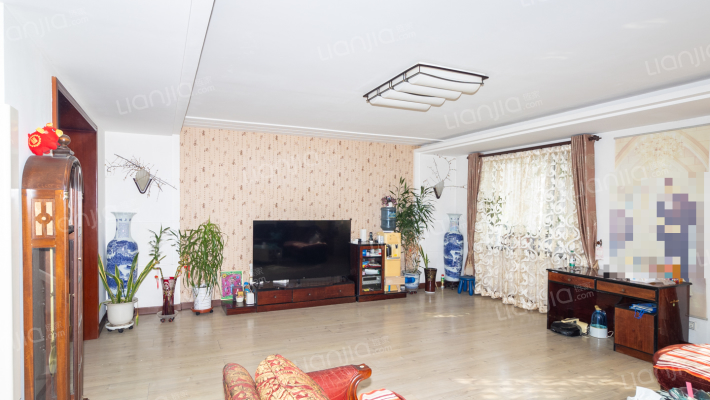 沁芳园二手房实景图