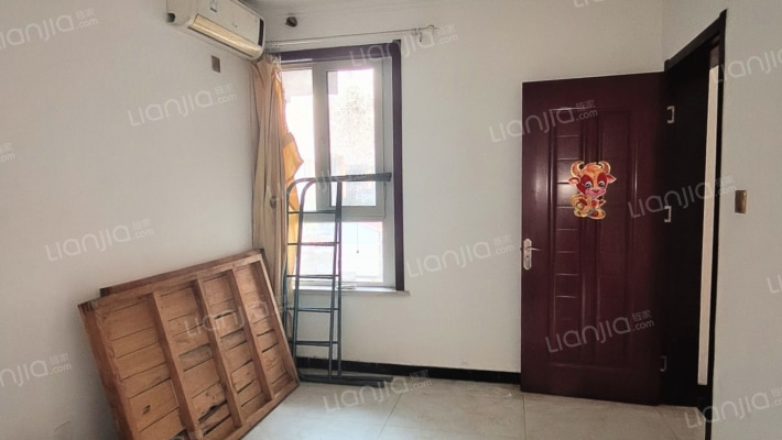 急售汇元京品朝南两居，简装，价格美丽-卧室B