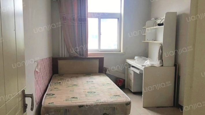 此房子满五唯一， 税费低，南北通透视野好。-卧室B