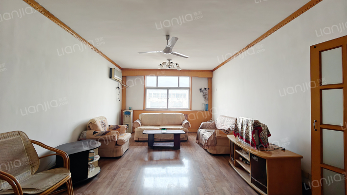 武装部小区二手房实景图