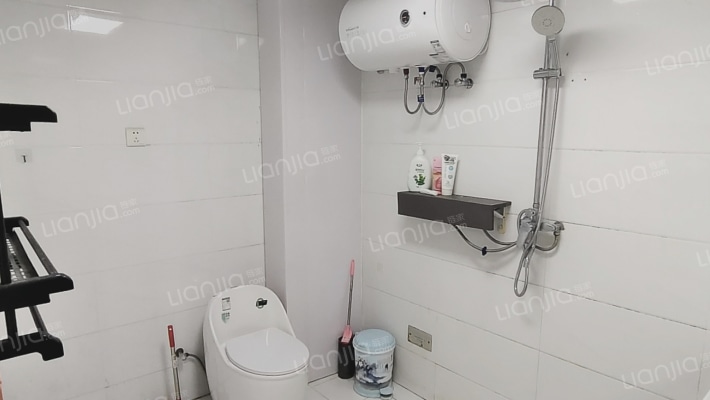 南向格局 楼层好 视野宽阔 适合居住-卫生间